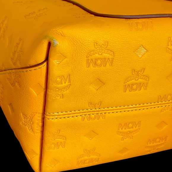 MCM Hobo Bag, Golden Mango - Picture 8 of 16